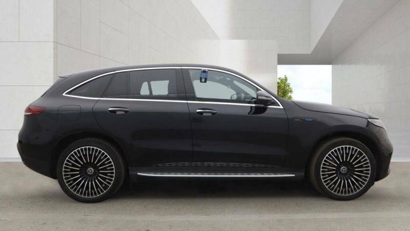 Mercedes-Benz EQC Eqc 400 80Kwh Amg Line Premium 4Matic - Black #4