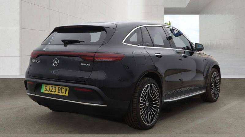 Mercedes-Benz EQC Eqc 400 80Kwh Amg Line Premium 4Matic - Black #3