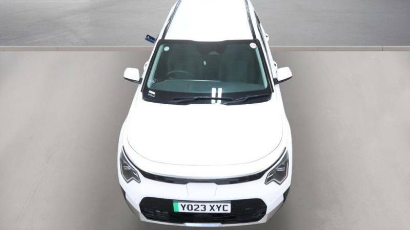 Kia e-Niro 64.8Kwh 3 White #5