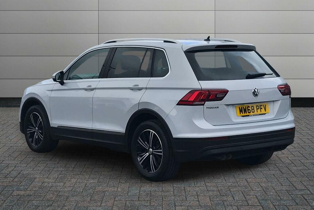 Volkswagen Tiguan 2.0 Tdi Se Navigation Dsg Euro 6 Ss Silver #2