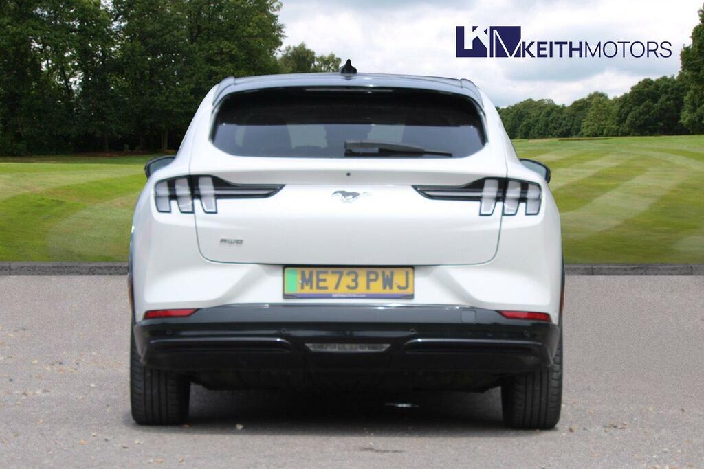 Ford Mustang Mach-E Extended Range 91Kwh Premium Suv White #3