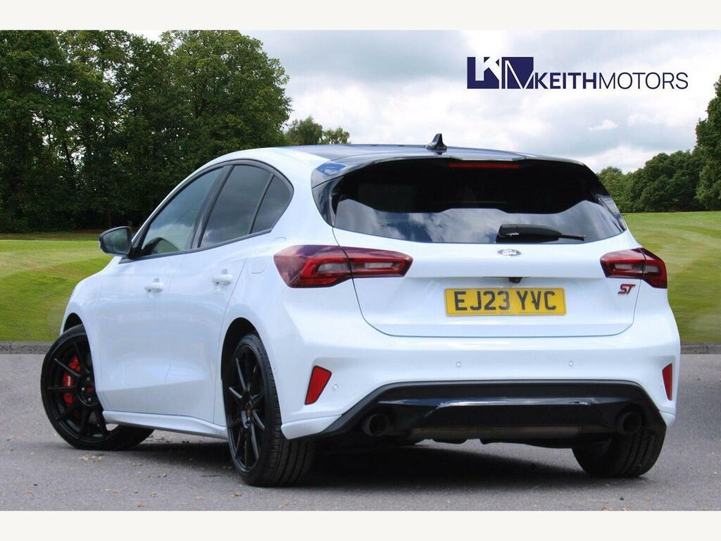Ford Focus 2.3T Ecoboost St Hatchback #2