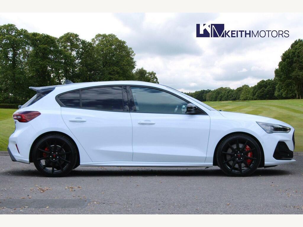 Ford Focus 2.3T Ecoboost St Hatchback #4