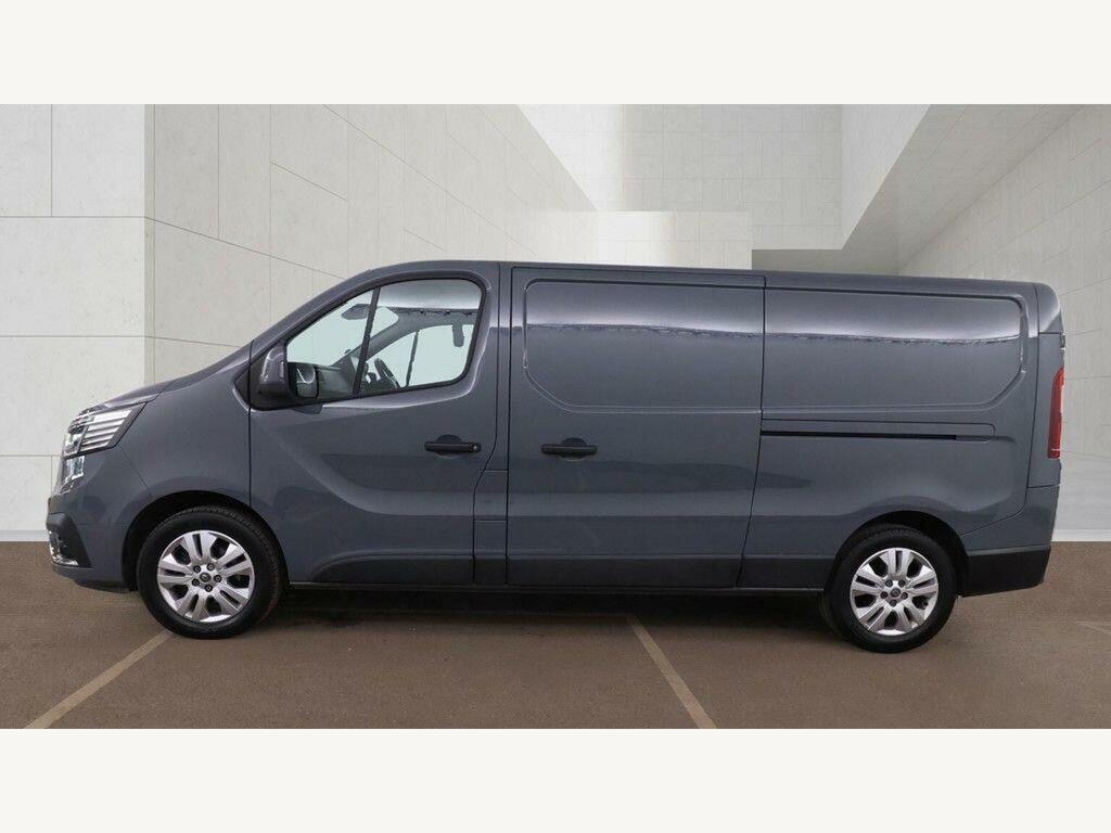 Renault Trafic 2.0 Dci Blue Ll30 Sport Panel Van Manua #3