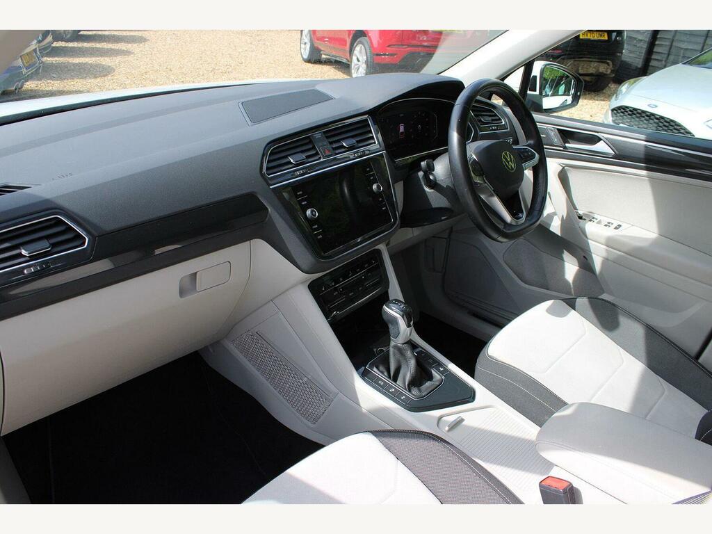 Volkswagen Tiguan Life Tsi Grey #10