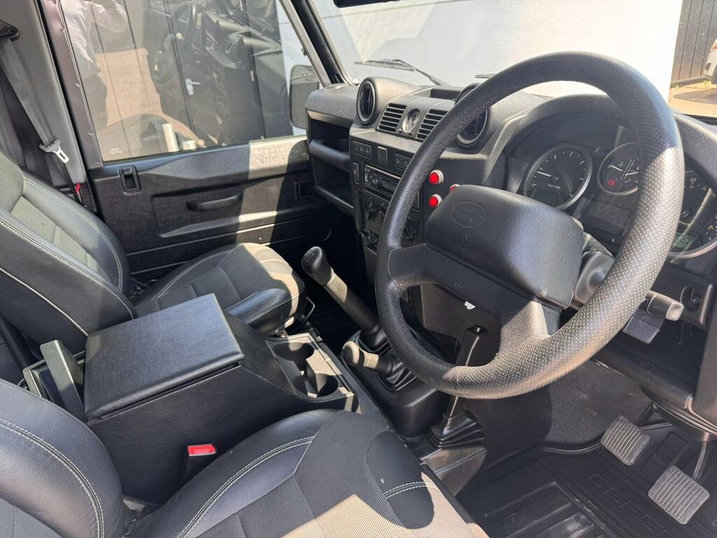 Land Rover Defender 90 2.2L Null Black #7