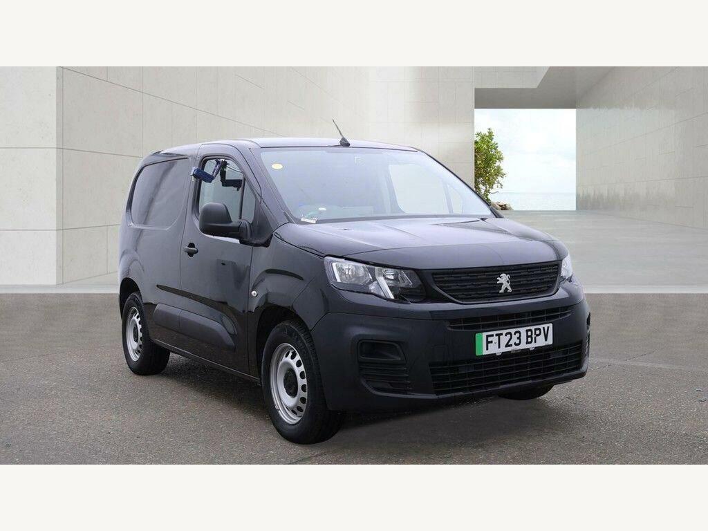 Peugeot E-Partner 800 50Kwh Professional Premium Standard Panel Va