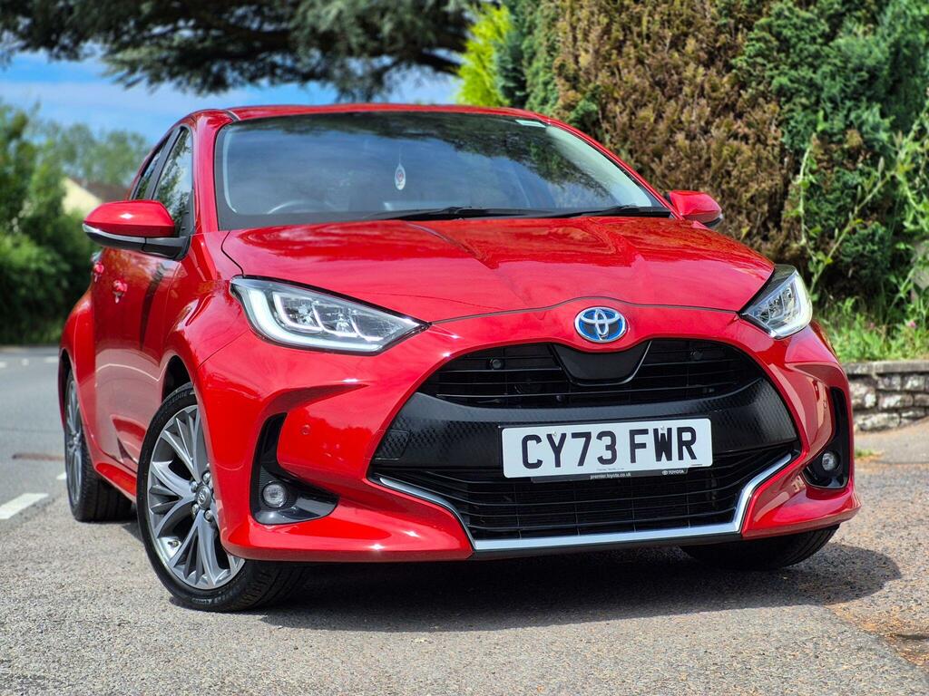 Toyota Yaris 1.5 Vvt-h Excel E-cvt Euro 6 Ss Red