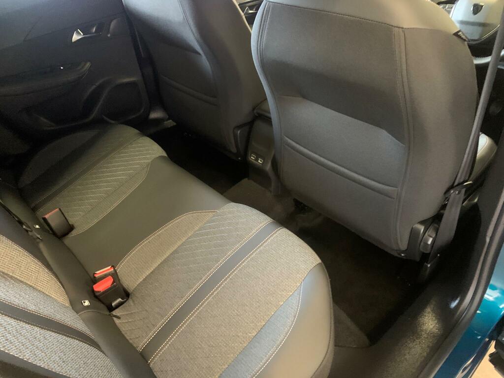 Peugeot 2008 1.2 Puretech 130 Gt Eat8 White #16