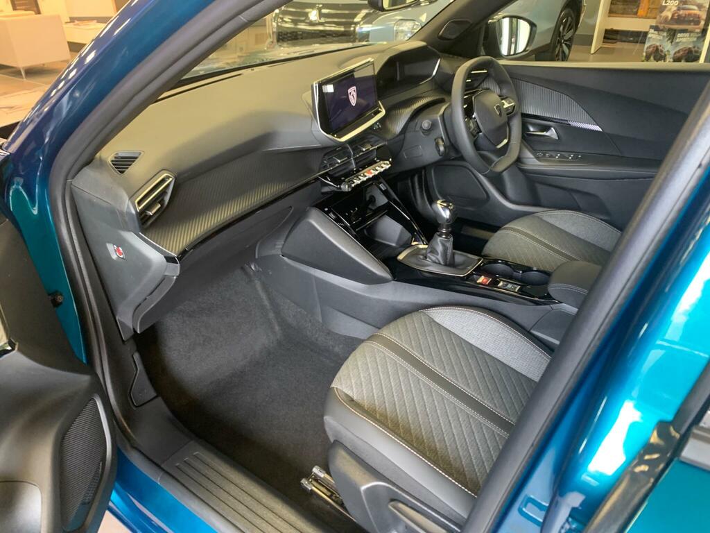 Peugeot 2008 1.2 Puretech 130 Gt Eat8 White #15