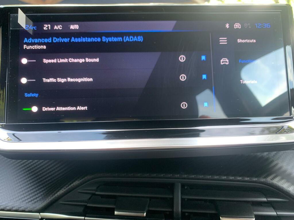Peugeot 2008 1.2 Puretech 130 Gt Eat8 White #30