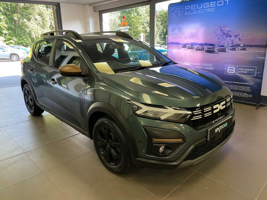 Dacia Sandero Stepway 1.0 Tce Extreme Hatchback Euro 6 Green