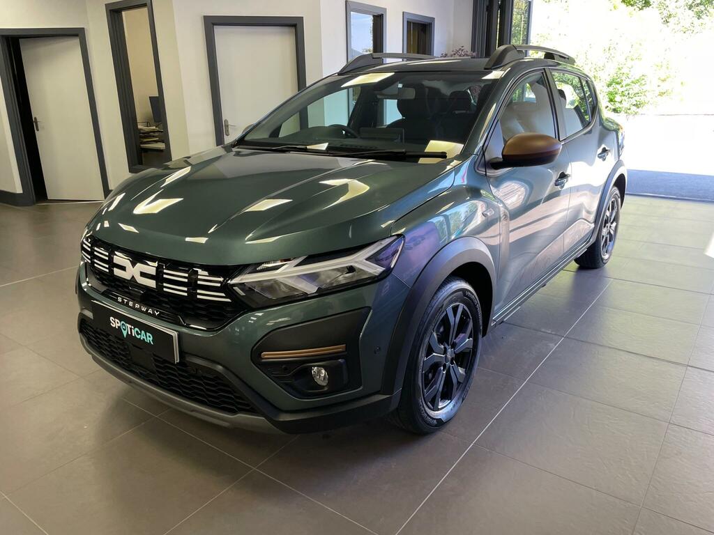 Dacia Sandero Stepway 1.0 Tce Extreme Hatchback Euro 6 Green #3