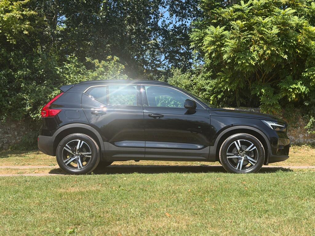 Volvo XC40 2.0 B3 Mhev Plus Dark Suv Hybrid Dct Au Black #3