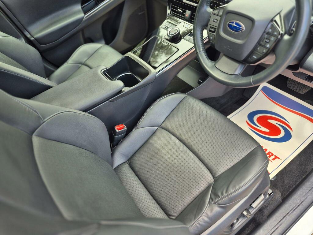 Subaru Solterra 71.4Kwh Touring Awd White #6