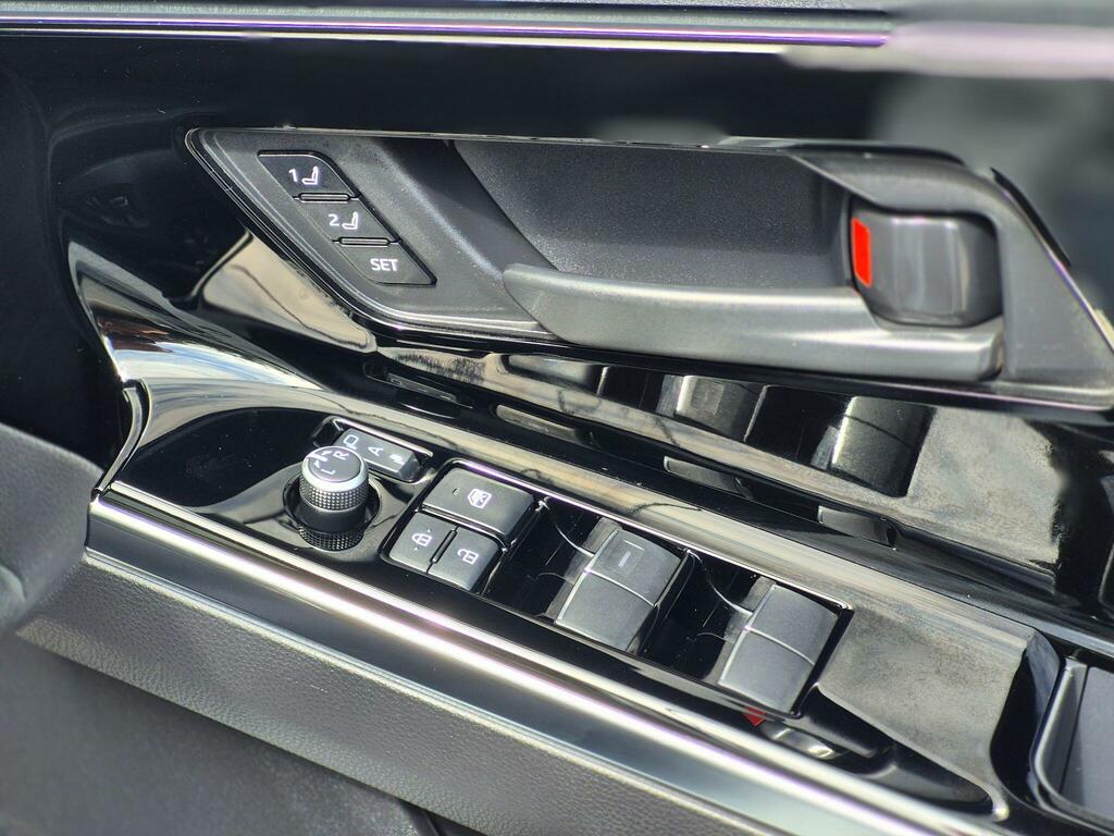 Subaru Solterra Touring U965 Ulez Silver #52