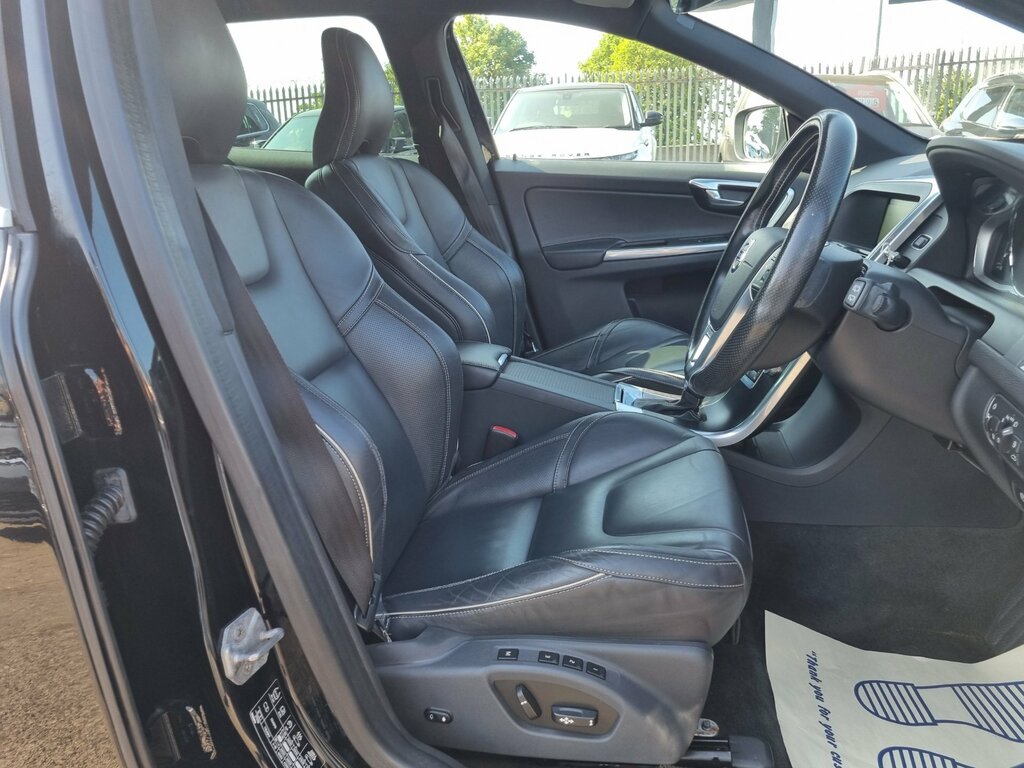 Volvo XC60 Silver #10
