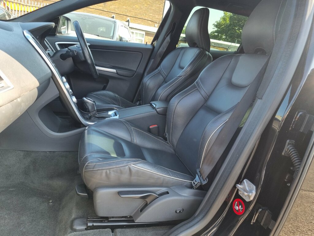 Volvo XC60 Silver #19