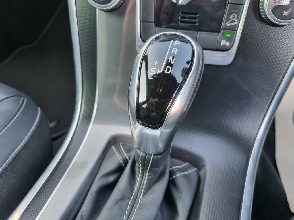 Volvo XC60 Silver #18