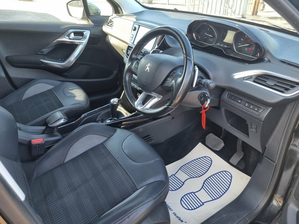Peugeot 2008 1.2 Puretech Allure Suv Etg Euro 6 Ss Black #2