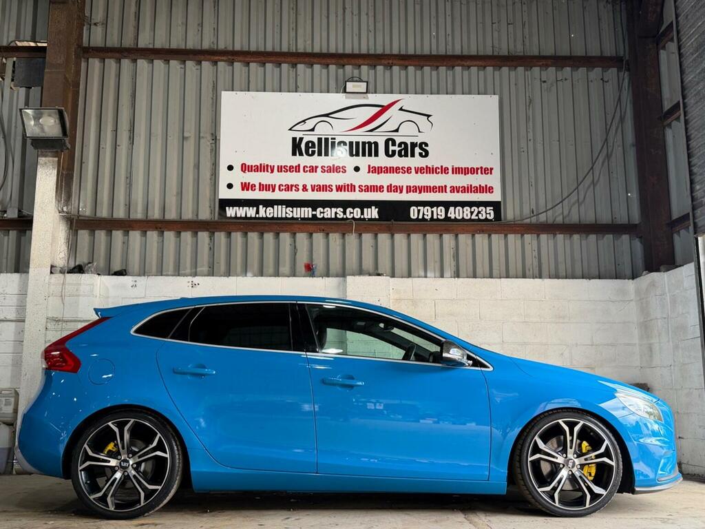 Volvo V40 Volvo V40 1.6 D2 R-design Euro 5 Ss Red #48