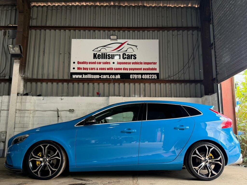Volvo V40 Volvo V40 1.6 D2 R-design Euro 5 Ss Red #41