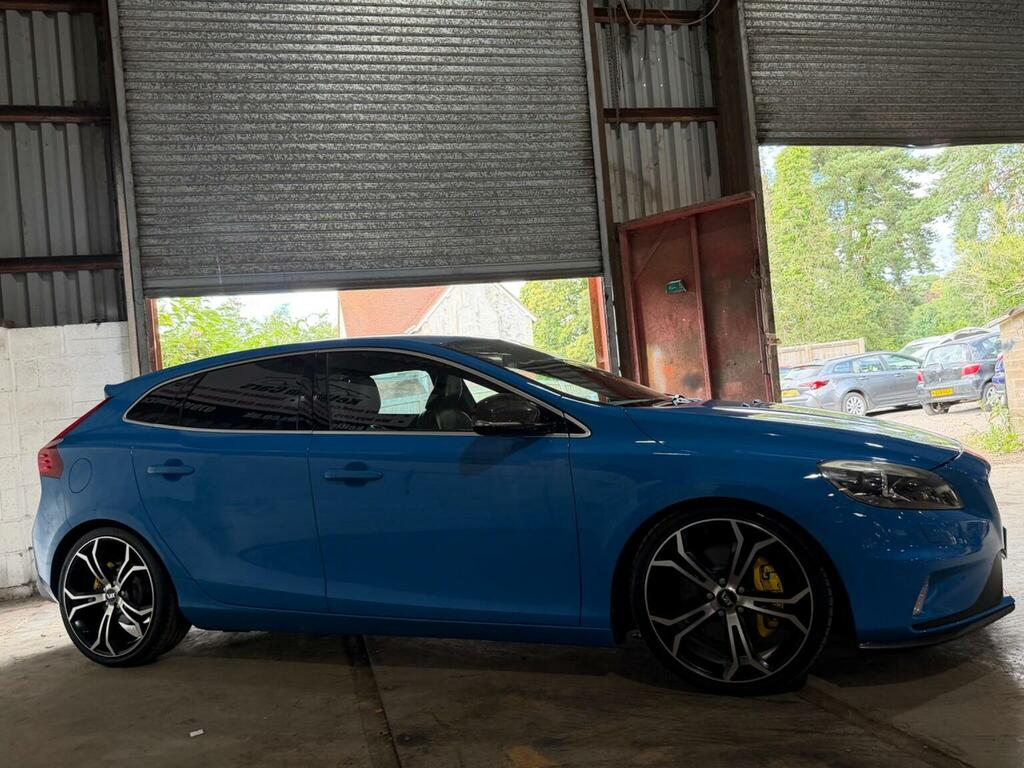 Volvo V40 Volvo V40 1.6 D2 R-design Euro 5 Ss Red #32
