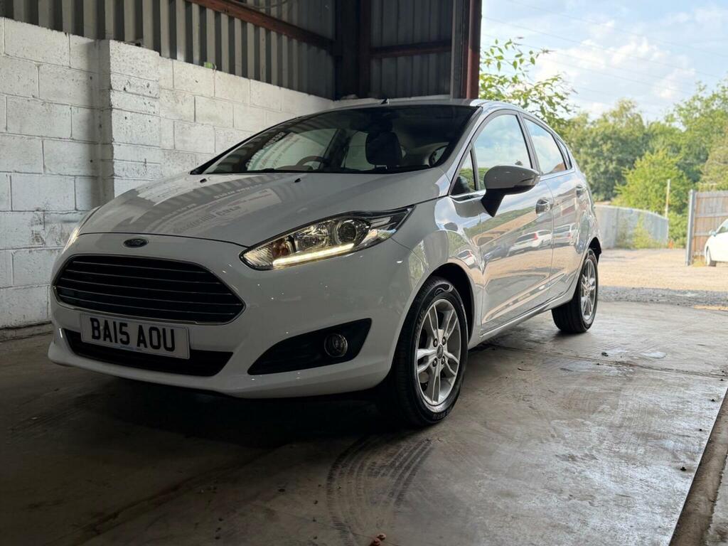Ford Fiesta Hatchback 1.25 Zetec Euro 6 201515 BA15AOU White #3