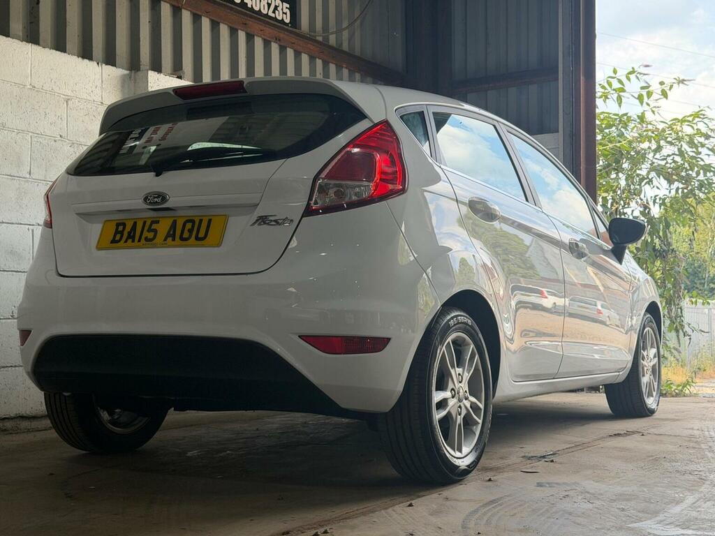 Ford Fiesta Hatchback 1.25 Zetec Euro 6 201515 BA15AOU White #4