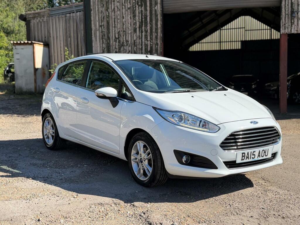 Ford Fiesta 1.25 Zetec Euro 6 White