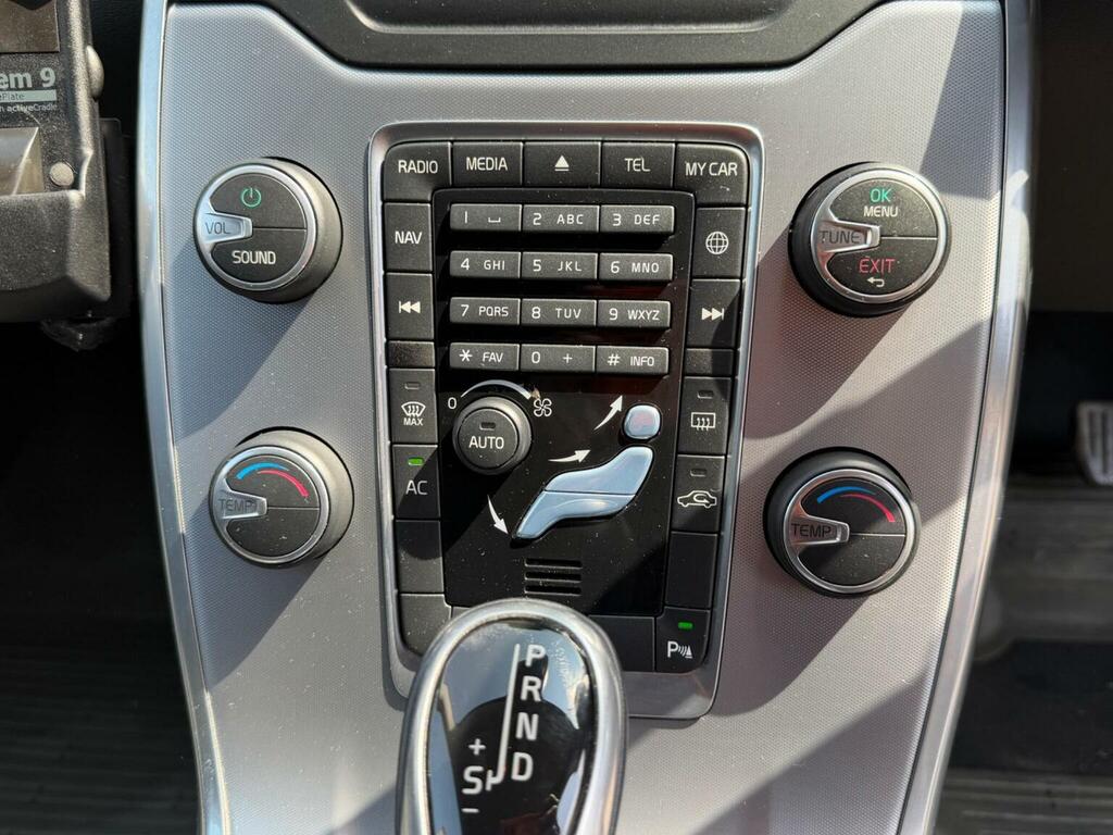 Volvo V70 Renault Trafic Ll29 Energy Dci 125 Sport Nav 9 Sea Silver #29
