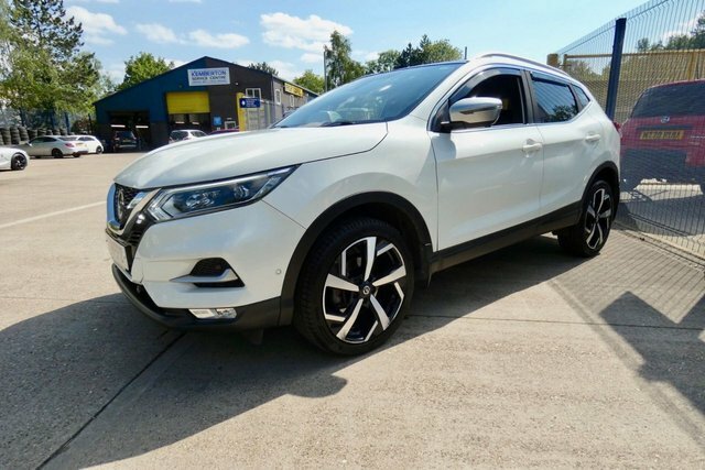 Nissan Qashqai 2018 1.6 Dci Tekna Suv Euro 6 White #3