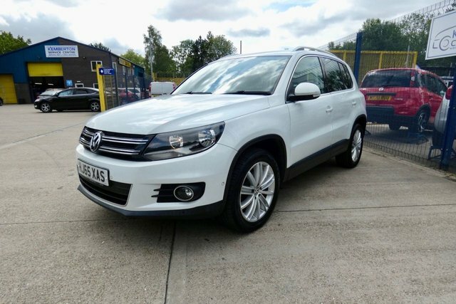 Volkswagen Tiguan 2015 2.0 Tdi Bluemotion Tech Match Edition Suv White #3