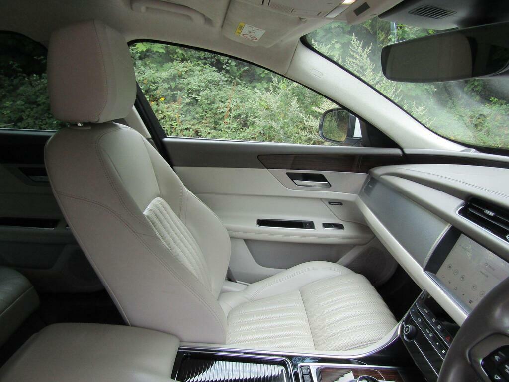 Jaguar XF Xf Portfolio Black #19