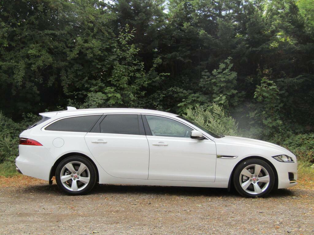 Jaguar XF 2.0I Portfolio Sportbrake Euro 6 S S White #6
