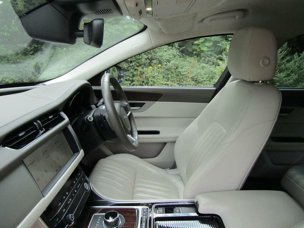 Jaguar XF Xf Portfolio Black #10