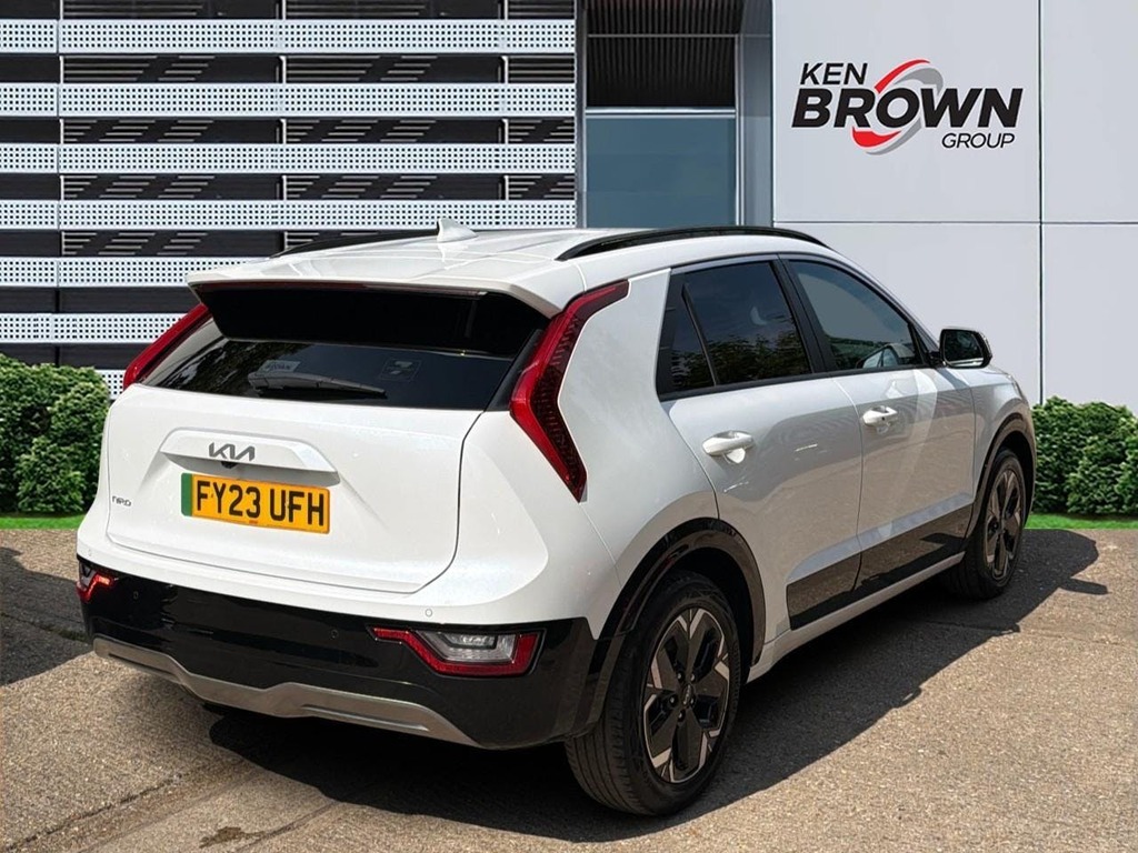 Kia e-Niro 64.8Kwh 3 Suv FY23UFH White #6
