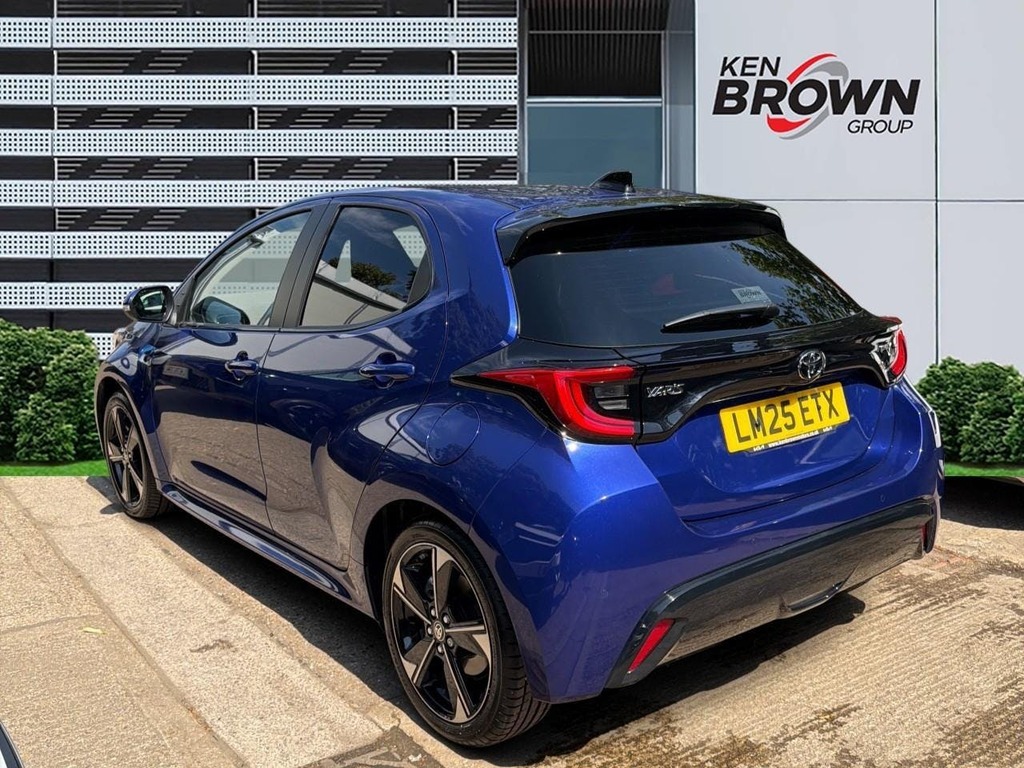 Toyota Yaris 1.5 Vvt H Excel Hatchback Hybrid E Cvt LM25ETX Blue #2