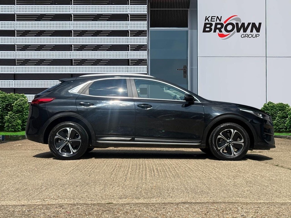 Kia Xceed 1.6 Gdi 8.9Kwh 3 Suv Plug In Hybrid Dct Black #5
