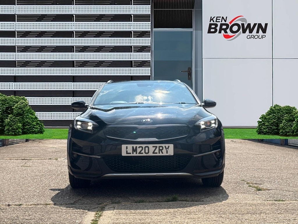 Kia Xceed 1.6 Gdi 8.9Kwh 3 Suv Plug In Hybrid Dct Black #4