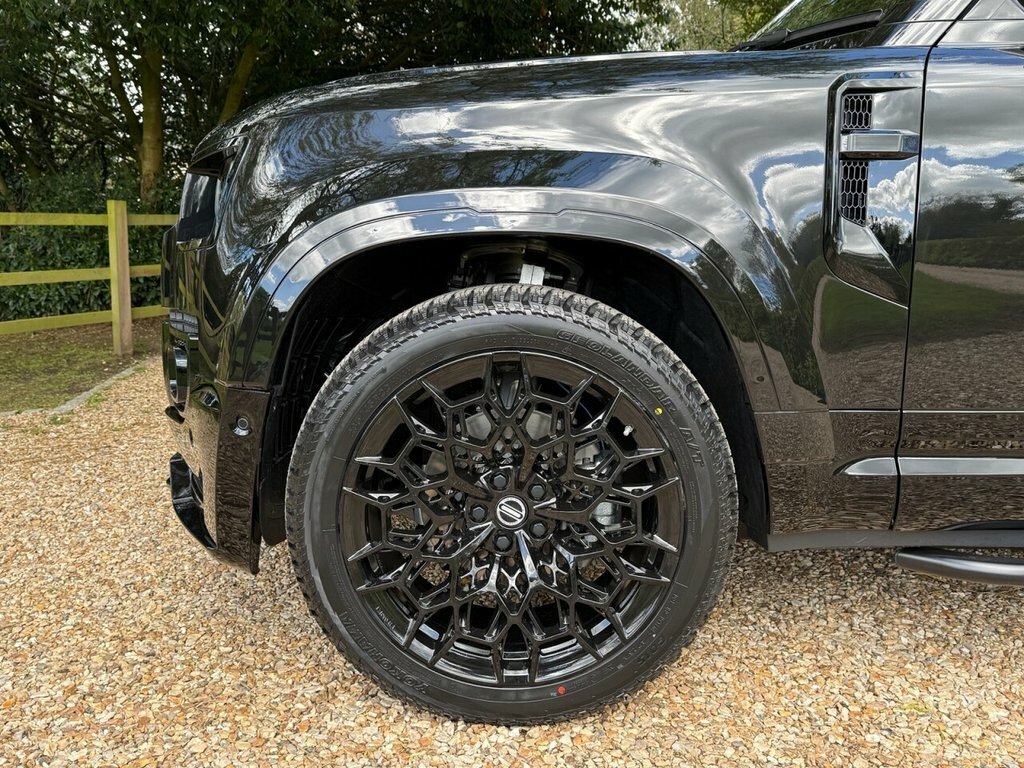 Land Rover Defender 110 Suv SK26QQQ Black #3