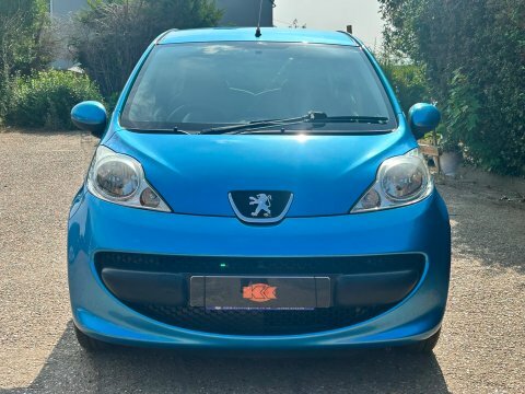 Peugeot 107 Urban 2-Tronic Blue #2