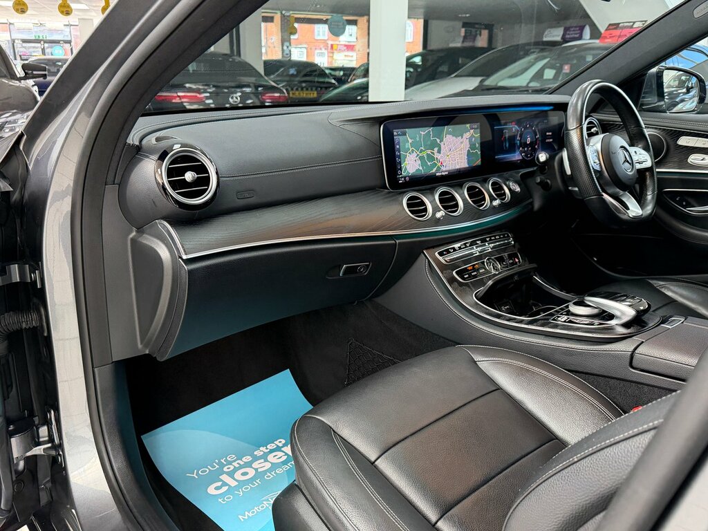 Mercedes-Benz E Class 2.0 E220d Amg Line Edition Premium G-tronic Eur Grey #2