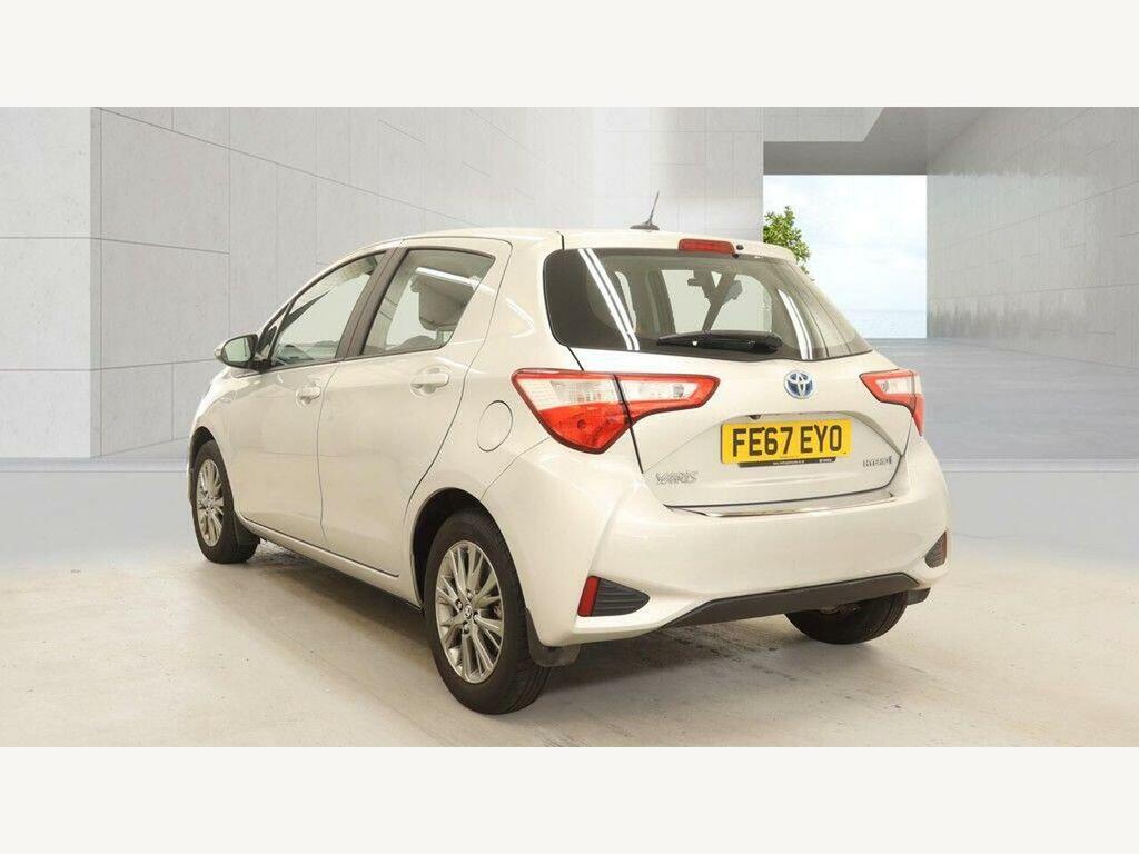 Toyota Yaris 1.5 Vvt-h Icon E-cvt Euro 6 Ss Silver #3