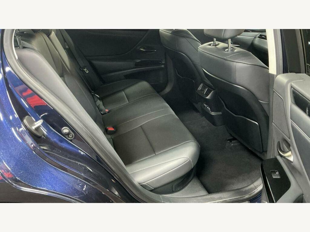 Lexus ES 300H 2.5 F-sport Cvt Takumi Pack Red #7