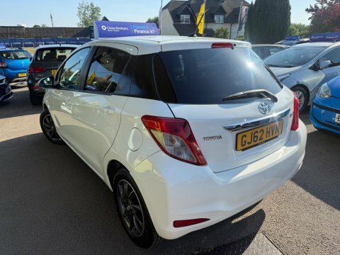 Toyota Yaris 1.0 Vvt-i Edition  #4