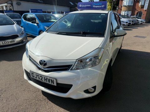 Toyota Yaris 1.0 Vvt-i Edition  #2