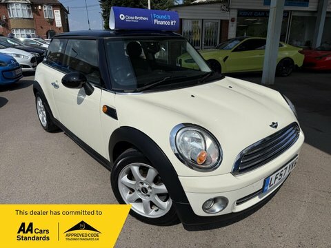 Mini Hatch 1.6 Cooper Steptronic