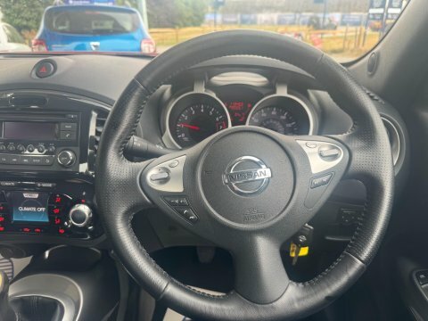 Nissan Juke 1.6 Acenta Premium Pack Red #12