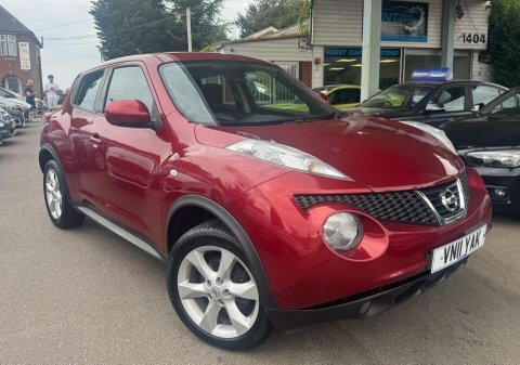 Nissan Juke 1.6 Acenta Premium Pack Red #1